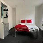 St James\'S Terrace Studio Rooms